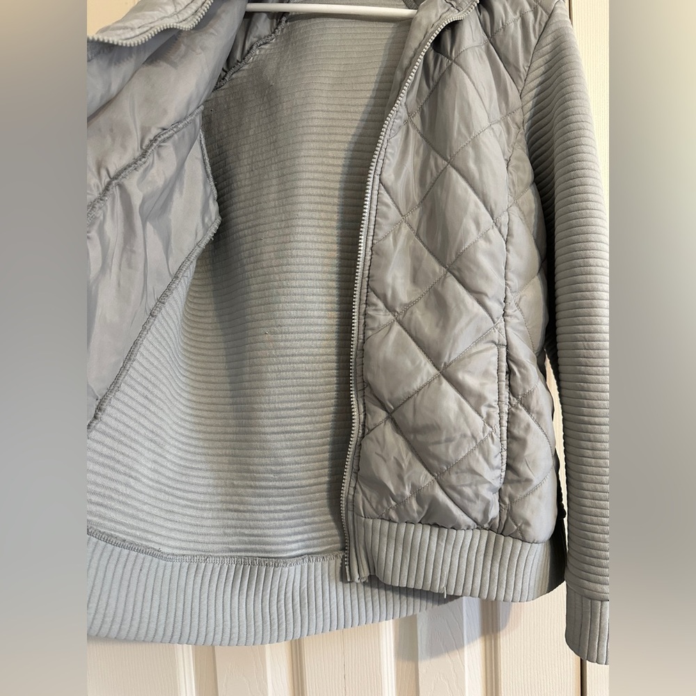 Women’s jacket - Picture 2 of 3